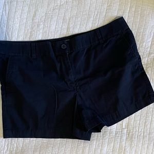 Loft 4” black chino shorts size 16